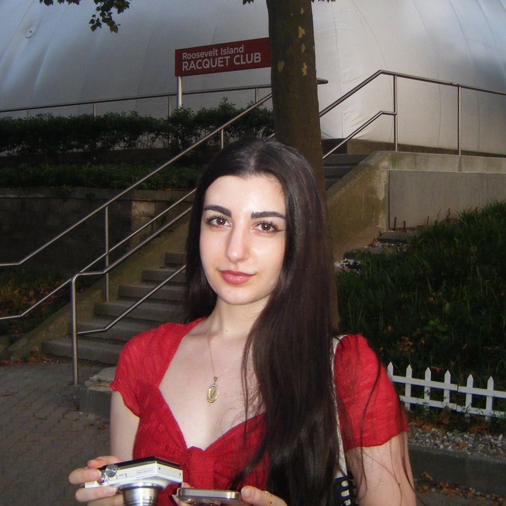 Meet your Posher, Maria